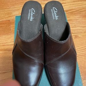 Clarks mirabelle brown leather woman shoes. Size 7M